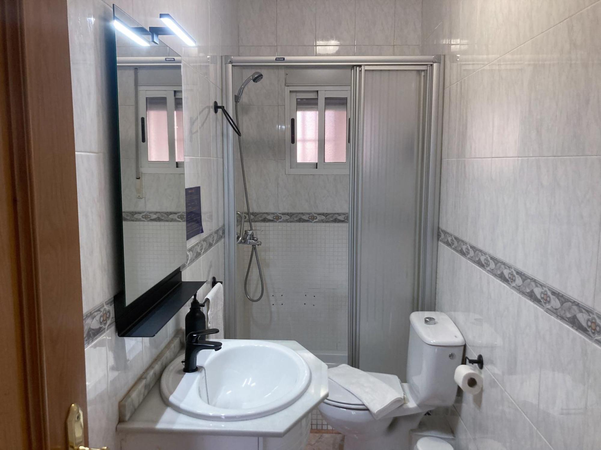 Luninoso Y Practico Apartamento En El Centro Con Amplio Parking Incluido Granada Exteriör bild