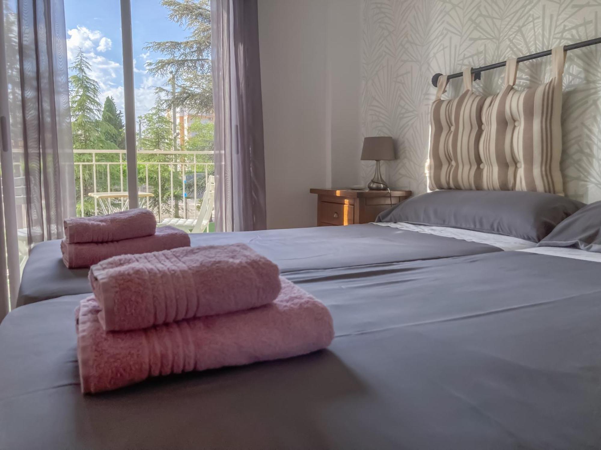Luninoso Y Practico Apartamento En El Centro Con Amplio Parking Incluido Granada Exteriör bild